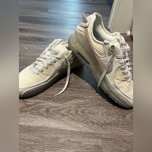 NIKE TERRASCAPE SNEAKERS